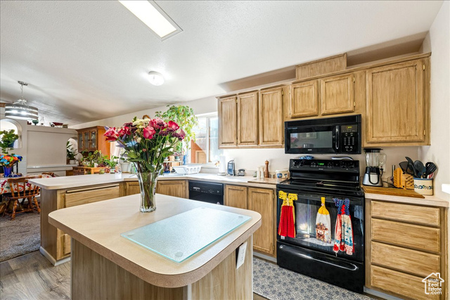 Photo 10 for MLS #2118806 at 148 S 200 West