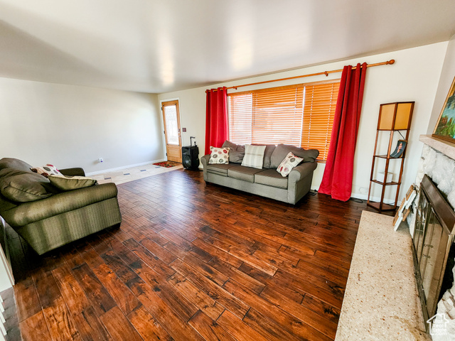 Photo 9 for MLS #2118808 at 3639 W Jasmine St
