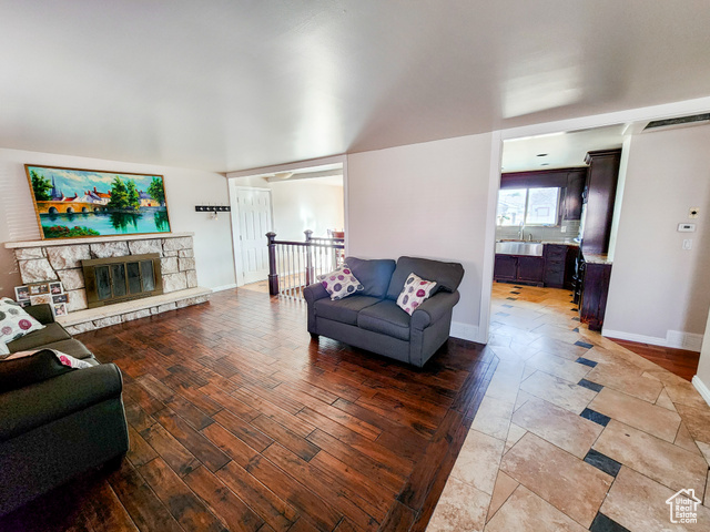 Photo 8 for MLS #2118808 at 3639 W Jasmine St
