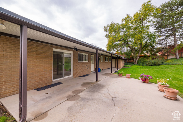 Photo 34 for MLS #2118813 at 209 E Dorchester Dr