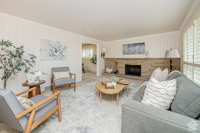 Photo 5 for MLS #2118813 at 209 E Dorchester Dr
