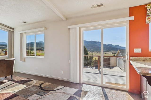 Photo 10 for MLS #2118823 at 370 E Foothill Cir