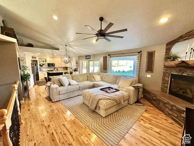 Photo 4 for MLS #2118827 at 830 N 2140 West