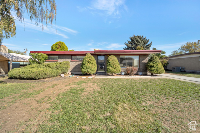 View photos for 3201 S Barney St MLS #2118841 - 3201 S Barney St