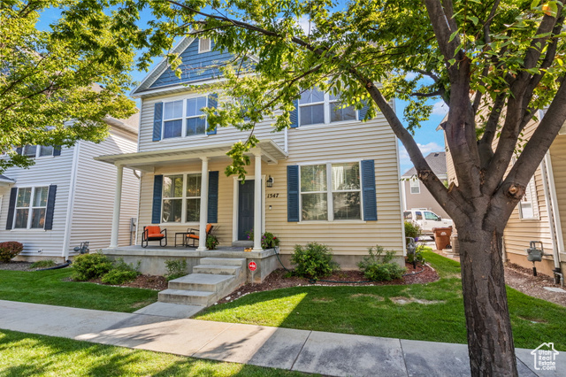 Photo 3 for MLS #2118871 at 1547 W Kinloch Way