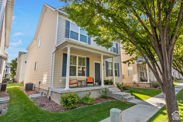 Photo 4 for MLS #2118871 at 1547 W Kinloch Way