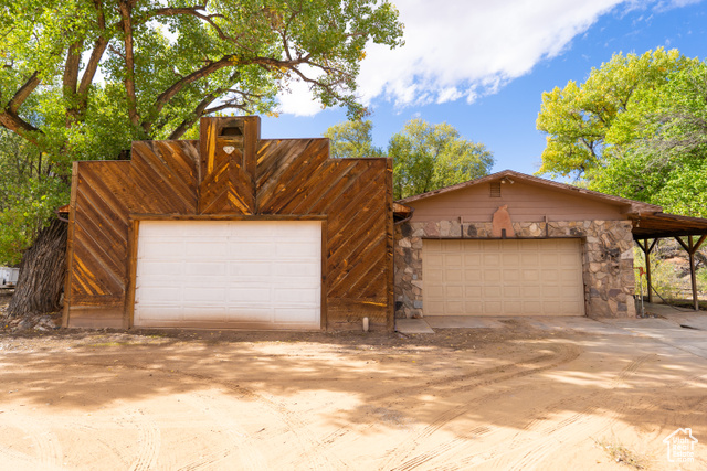 Photo 6 for MLS #2118875 at 2711 Old City Park