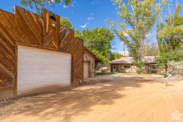 Photo 9 for MLS #2118875 at 2711 Old City Park