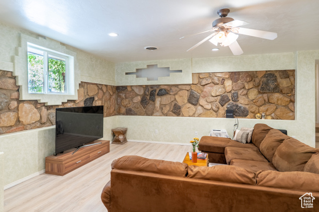 Photo 19 for MLS #2118875 at 2711 Old City Park