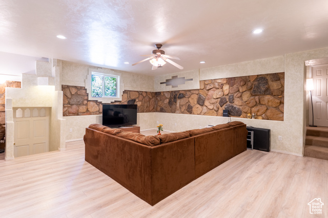 Photo 18 for MLS #2118875 at 2711 Old City Park