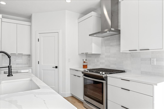 Photo 30 for MLS #2118891 at 1823 W 180 N St