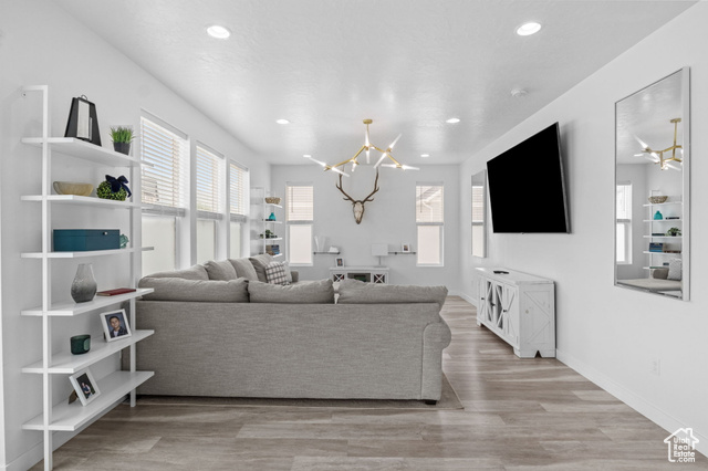 Photo 16 for MLS #2118905 at 873 S Sunflower Ln