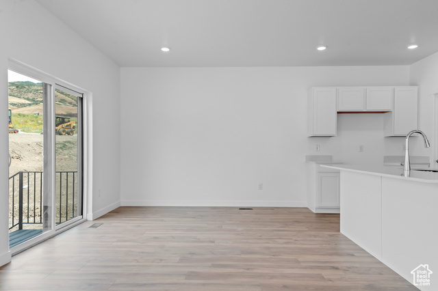 Photo 8 for MLS #2118907 at 197 E Levengrove Dr #176