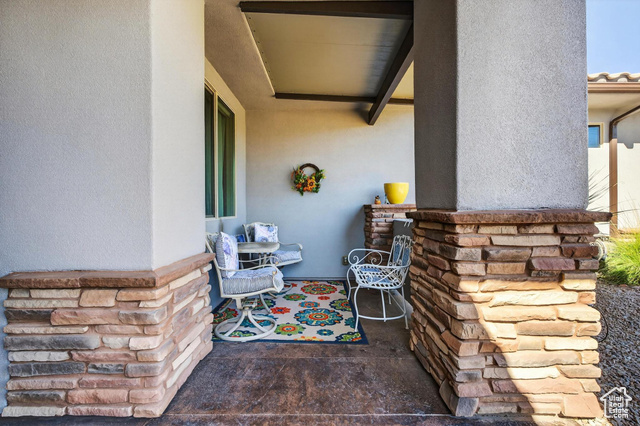Photo 5 for MLS #2118908 at 567 N La Ruta Dr