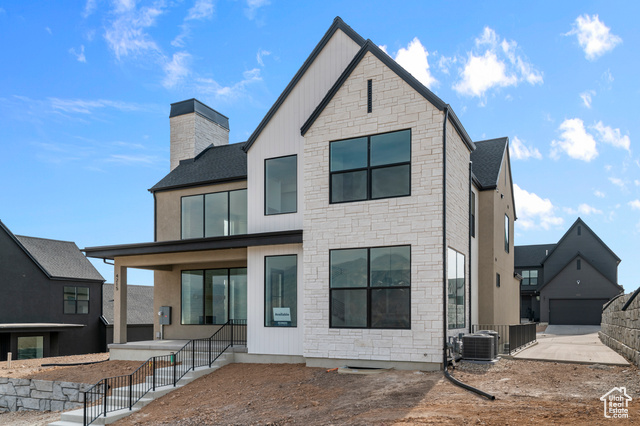 Photo 3 for MLS #2118911 at 4323 N Maple Hollow Blvd #114