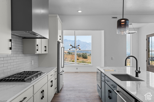 Photo 8 for MLS #2118911 at 4323 N Maple Hollow Blvd #114
