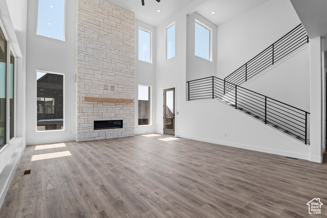 Photo 6 for MLS #2118911 at 4323 N Maple Hollow Blvd #114