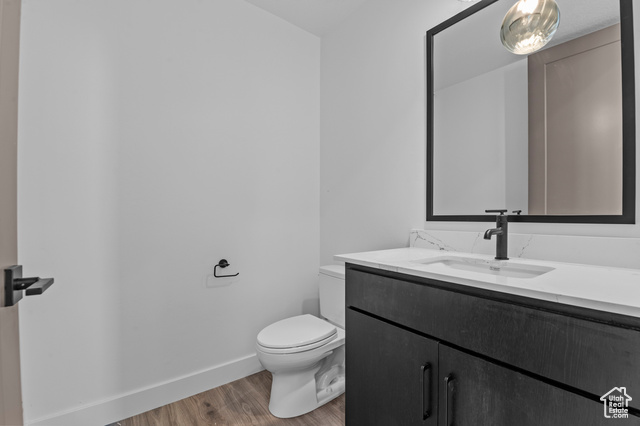 Photo 10 for MLS #2118911 at 4323 N Maple Hollow Blvd #114