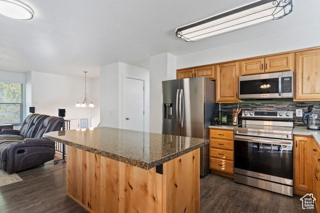 Photo 10 for MLS #2118913 at 668 N 275 East