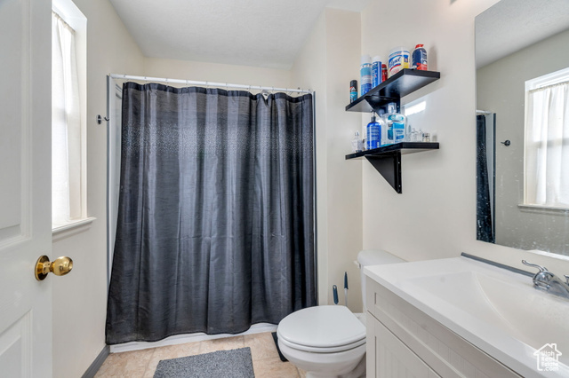 Photo 9 for MLS #2118940 at 789 Country Club Dr