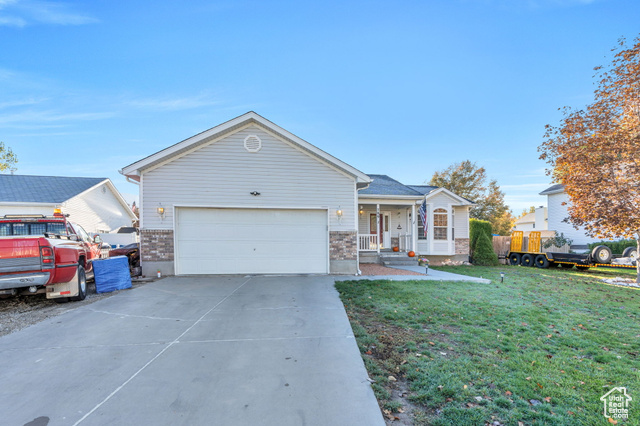 Photo 2 for MLS #2118940 at 789 Country Club Dr