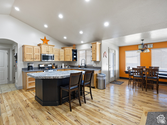 Photo 18 for MLS #2118947 at 417 S 2025 West