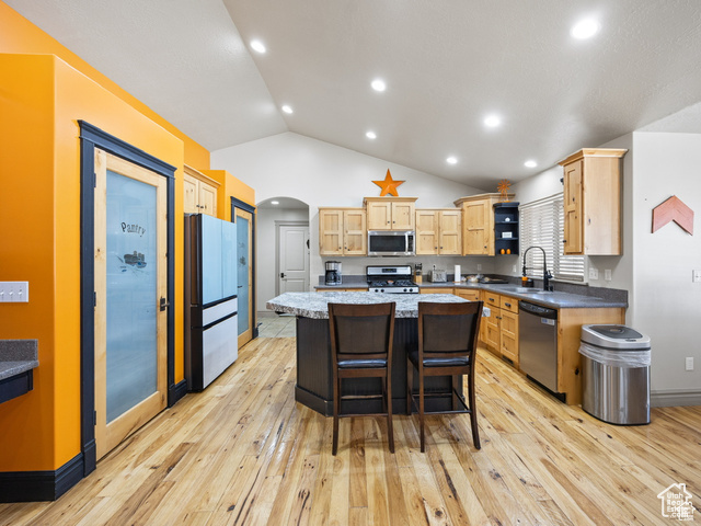 Photo 19 for MLS #2118947 at 417 S 2025 West