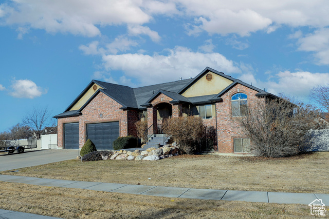 Photo 3 for MLS #2118947 at 417 S 2025 West
