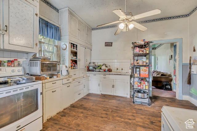 Photo 10 for MLS #2118951 at 6700 S 1655 East