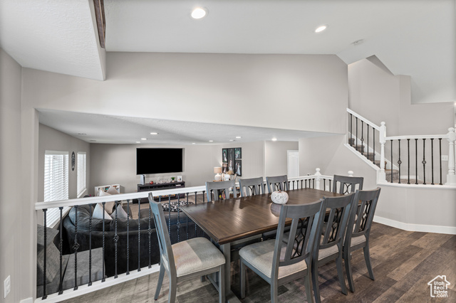 Photo 7 for MLS #2118969 at 228 N Buckingham Dr