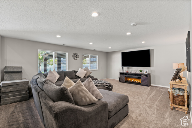 Photo 9 for MLS #2118969 at 228 N Buckingham Dr