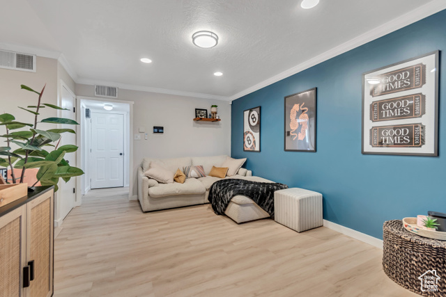 Photo 8 for MLS #2118976 at 2070 E 3335 South #32