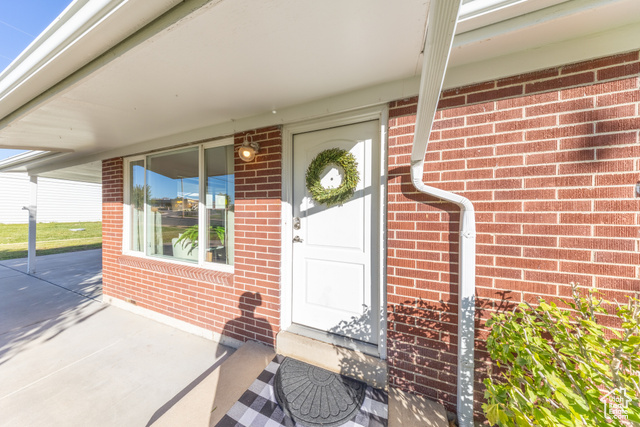 Photo 5 for MLS #2118988 at 1884 N Alder St