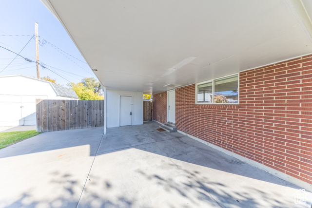 Photo 3 for MLS #2118988 at 1884 N Alder St