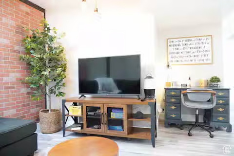 Photo 43 for MLS #2118990 at 164 W 100 North