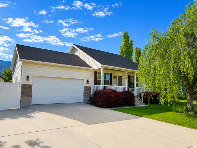5634  Miller Cir
                     MLS #2119010