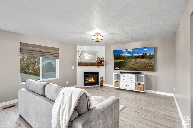 Photo 9 for MLS #2119016 at 2844 S Island Fox Ln