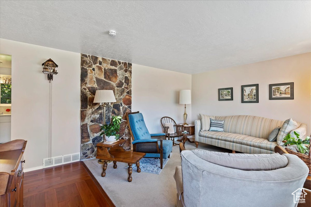 Photo 9 for MLS #2119028 at 3197 Mount Lomond Dr
