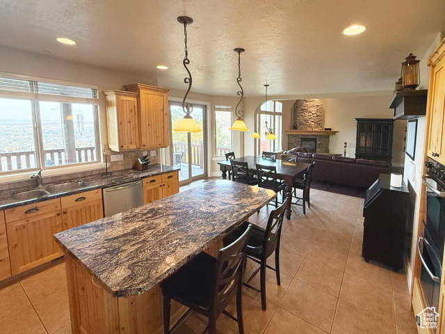 Photo 4 for MLS #2119029 at 1807 Standing Oak Dr