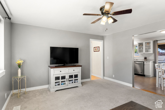 Photo 5 for MLS #2119031 at 467 N 500 West
