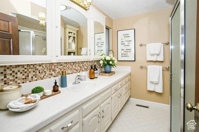 Photo 14 for MLS #2119037 at 403 E Quail Run Rd