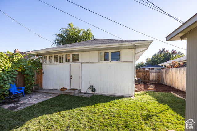 Photo 17 for MLS #2119045 at 567 E Ramona Ave