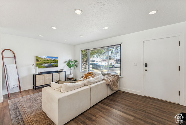 Photo 9 for MLS #2119050 at 143 W Washington Ave