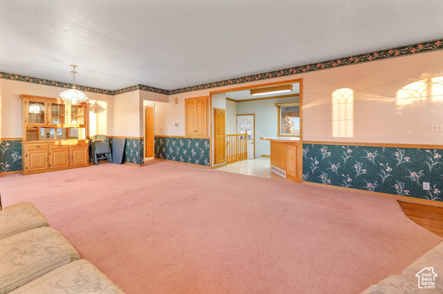 Photo 7 for MLS #2119055 at 1087 Arlington Way
