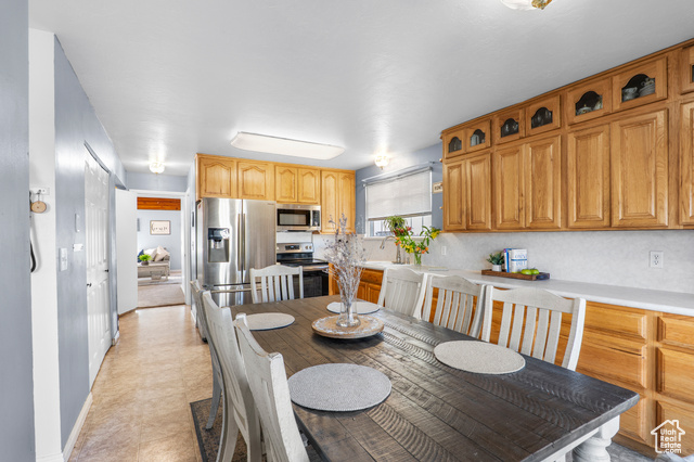 Photo 10 for MLS #2119058 at 3112 W Green Acre Dr