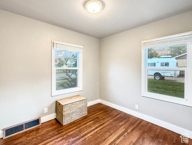 Photo 14 for MLS #2119069 at 1433 23rd St