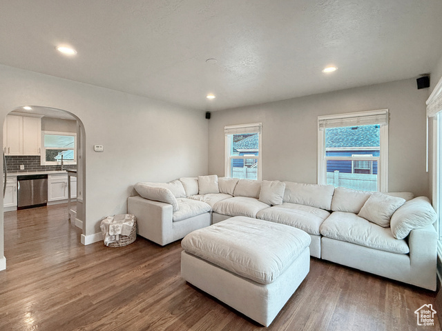 Photo 8 for MLS #2119069 at 1433 23rd St