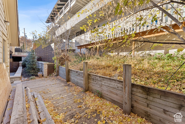 Photo 16 for MLS #2119085 at 525 Park Ave