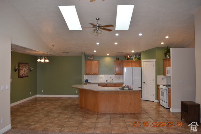 Photo 15 for MLS #2119087 at 2517 N Dorchester Ave
