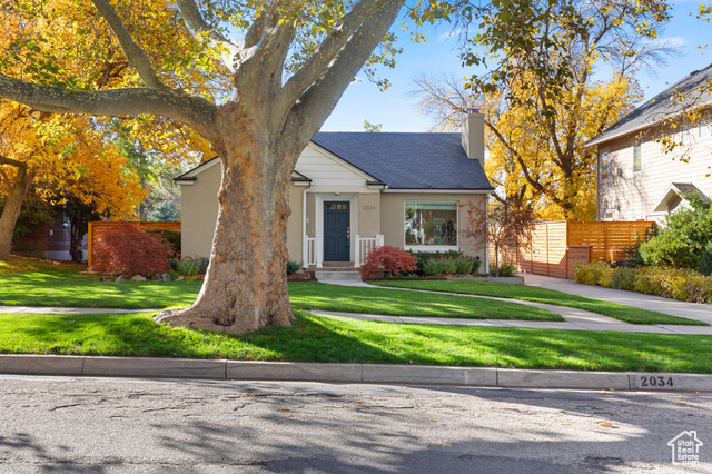 Photo 5 for MLS #2119100 at 2034 E Hubbard Ave
